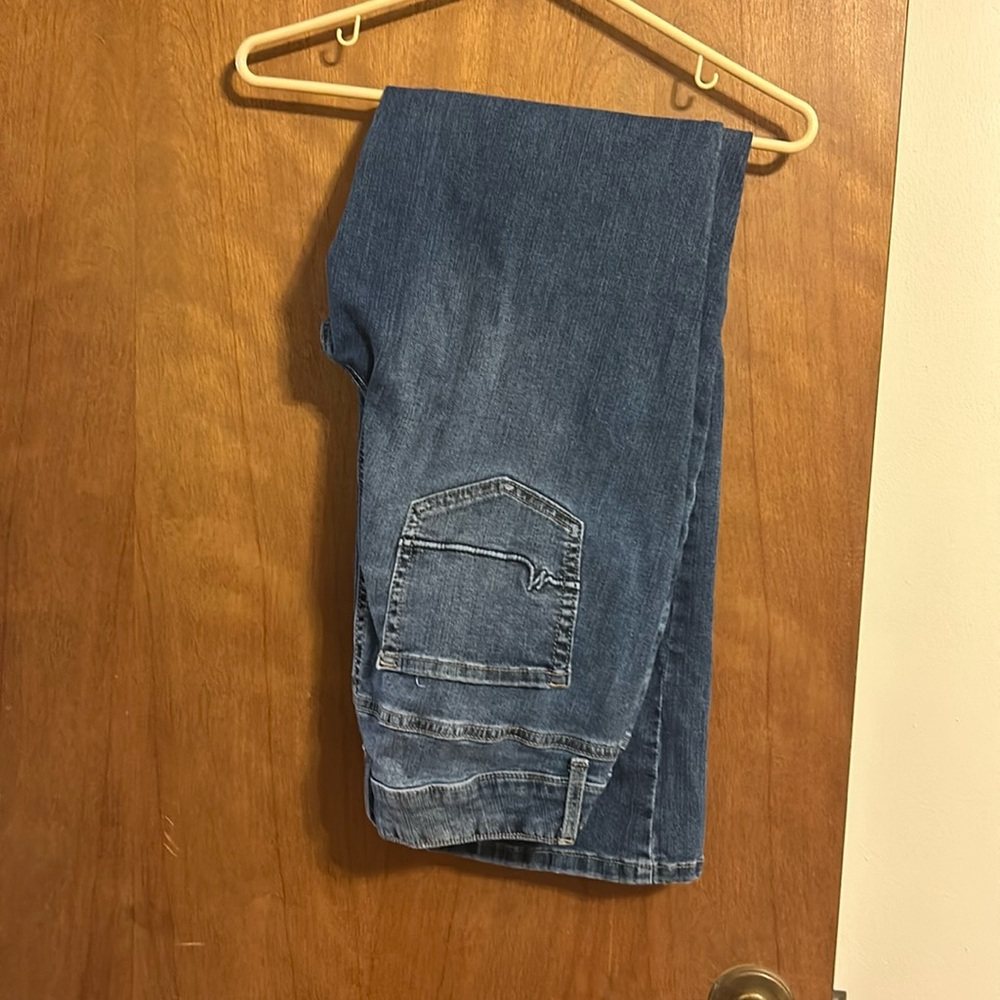 Maurice’s size 14 regular